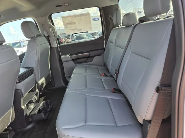 New 2026 Oxford White Ford XL image 36
