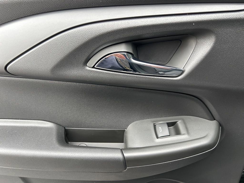 New 2026 Mosaic Black Metallic Chevrolet LT image 39