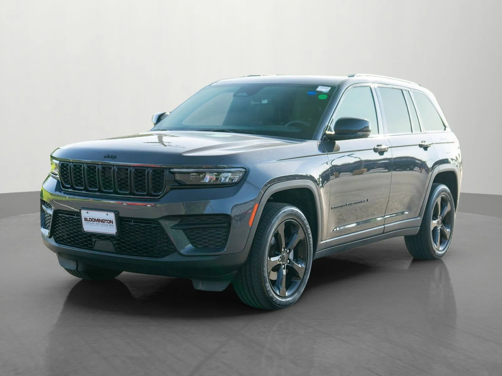Used 2023 Baltic Gray Metallic Clearcoat Jeep Altitude X image 3