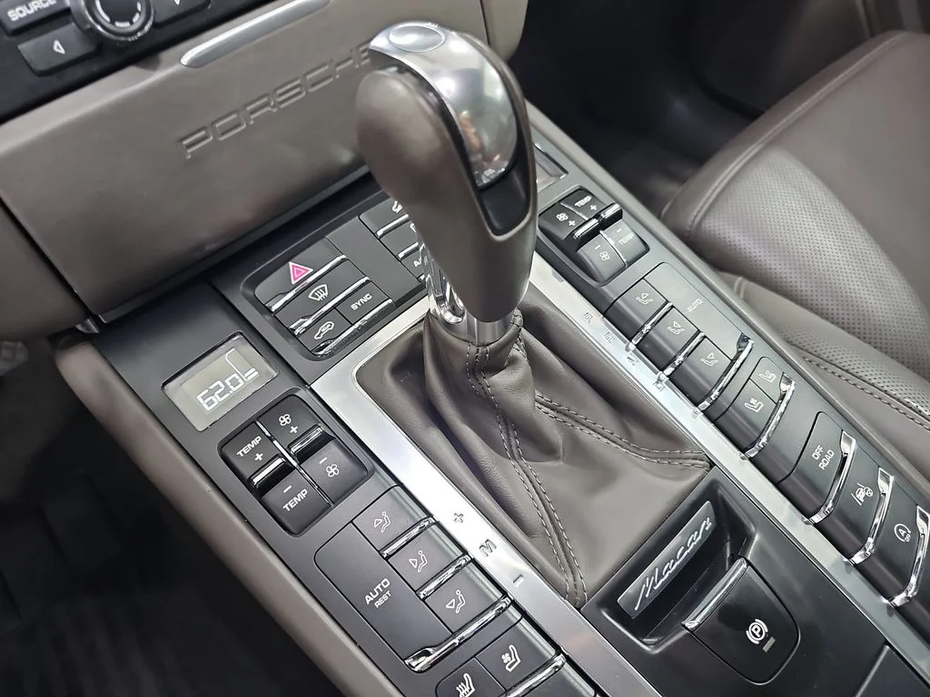 Used 2015 White Porsche Turbo image 25