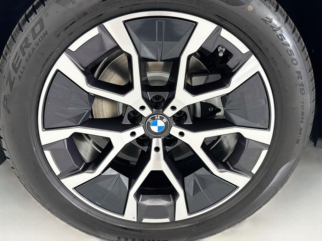 New 2026 White Metallic BMW 30 xDrive image 29