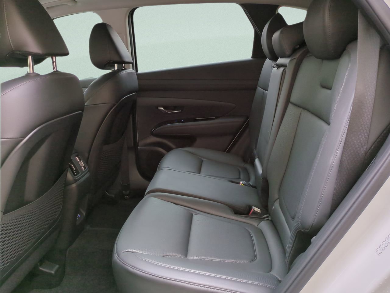 Used 2025 Serenity White Pearl Hyundai Limited image 14