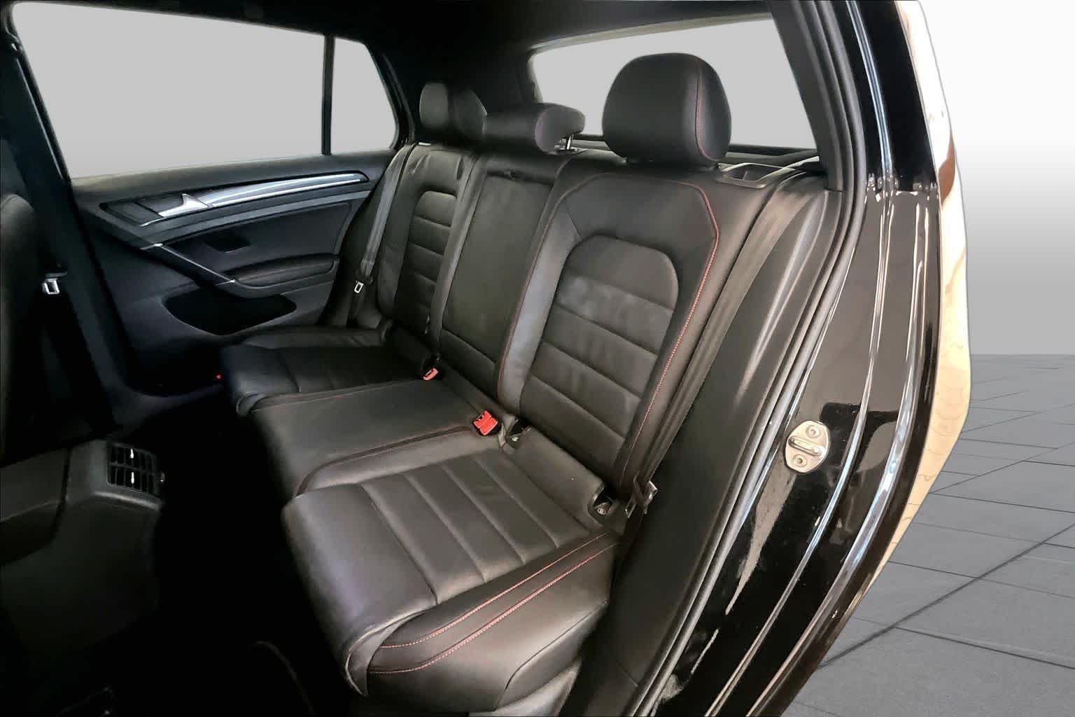 Used 2017 BLACK Volkswagen Autobahn image 17
