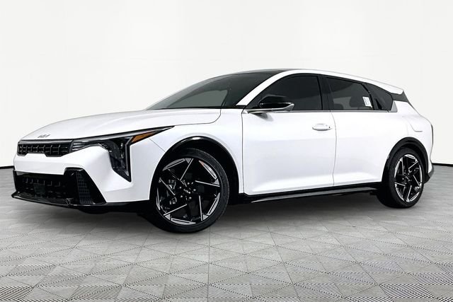 2026 Kia K4 GT-Line AT Hatchback's photo