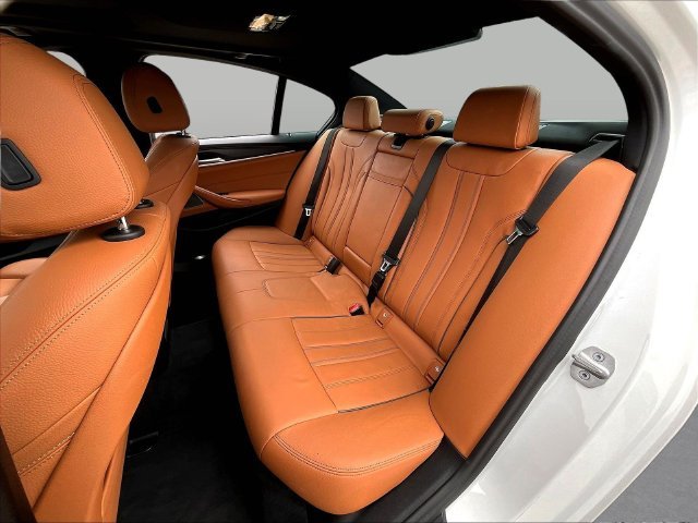 Used 2023 White BMW 540i image 25