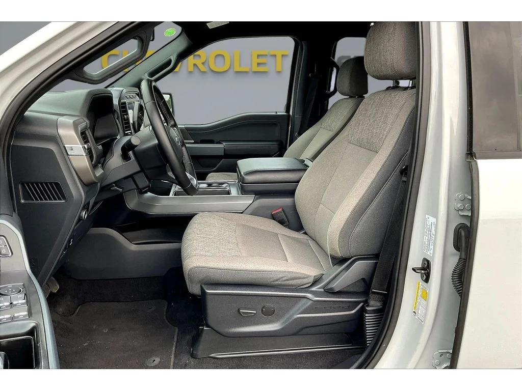 Used 2024  Ford XLT image 18