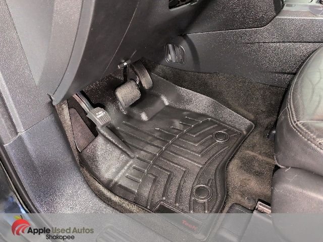 Used 2016 Black Ford XLT image 16