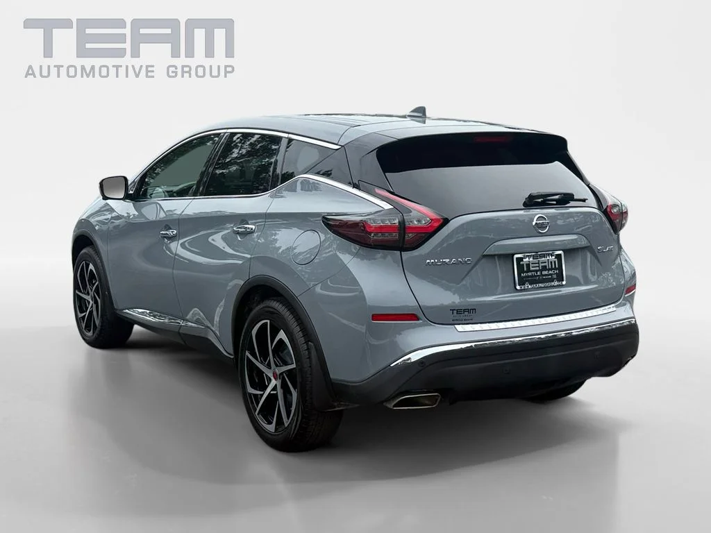 Used 2021 Gray Nissan SL image 5