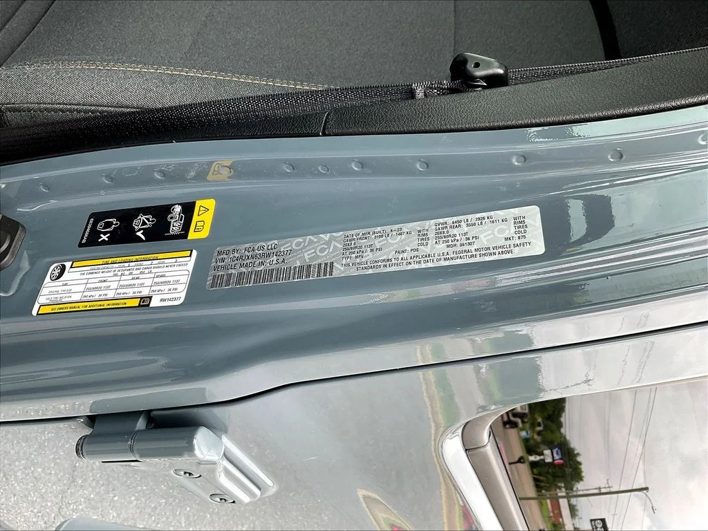 Certified Used 2024 Gray Jeep Sport S 4xe image 9