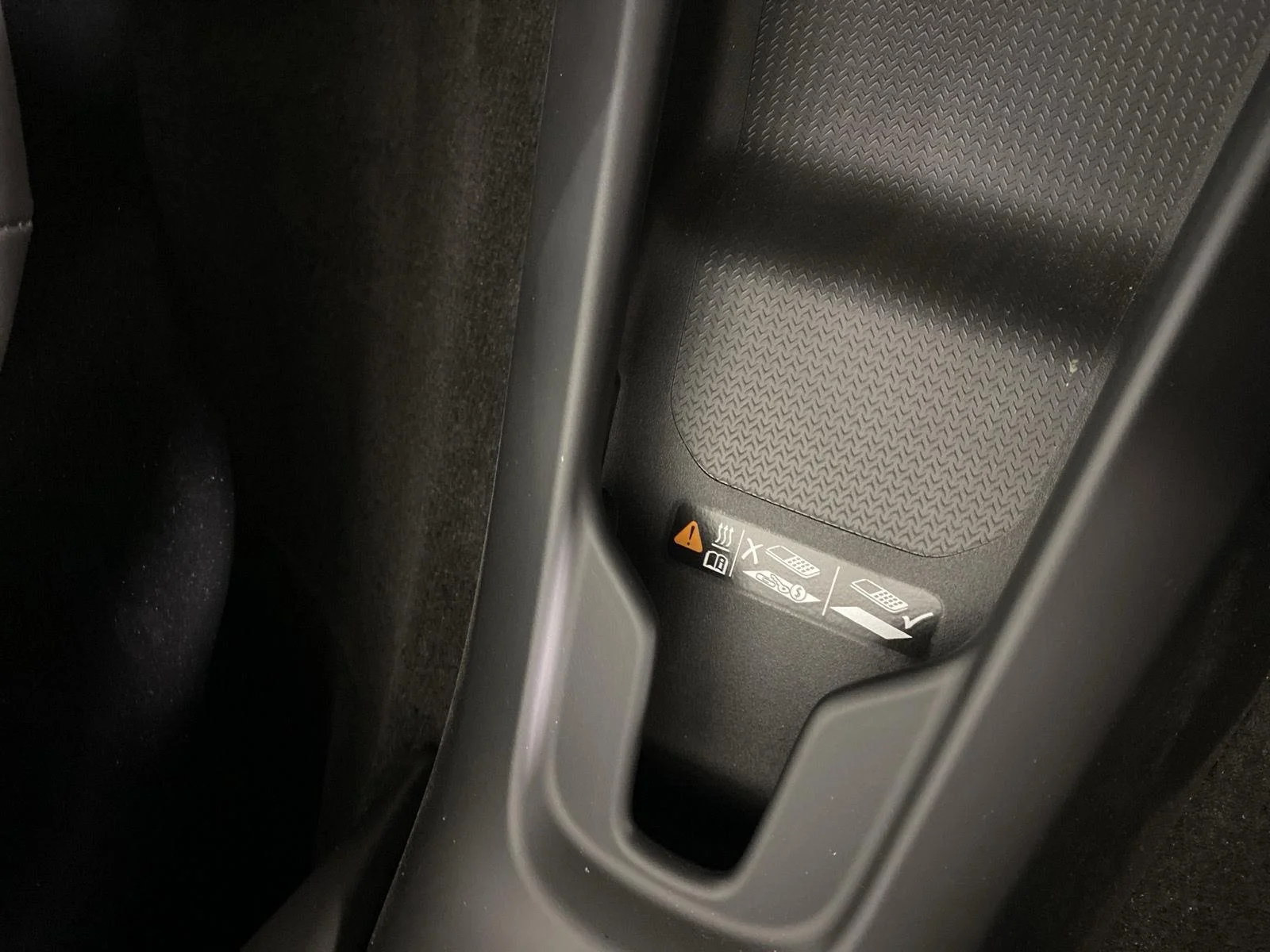 Used 2023 RED MIST METALLIC TINTCOAT Chevrolet 2LT image 23