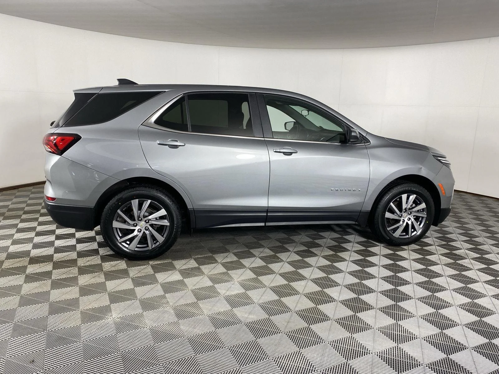 Used 2024 Sterling Gray Metallic Chevrolet LT image 17