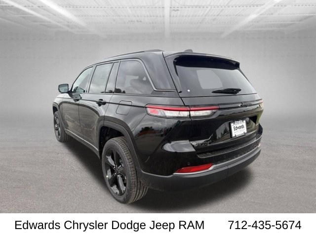 New 2027 High-Gloss Black Paint Jeep Limited image 6