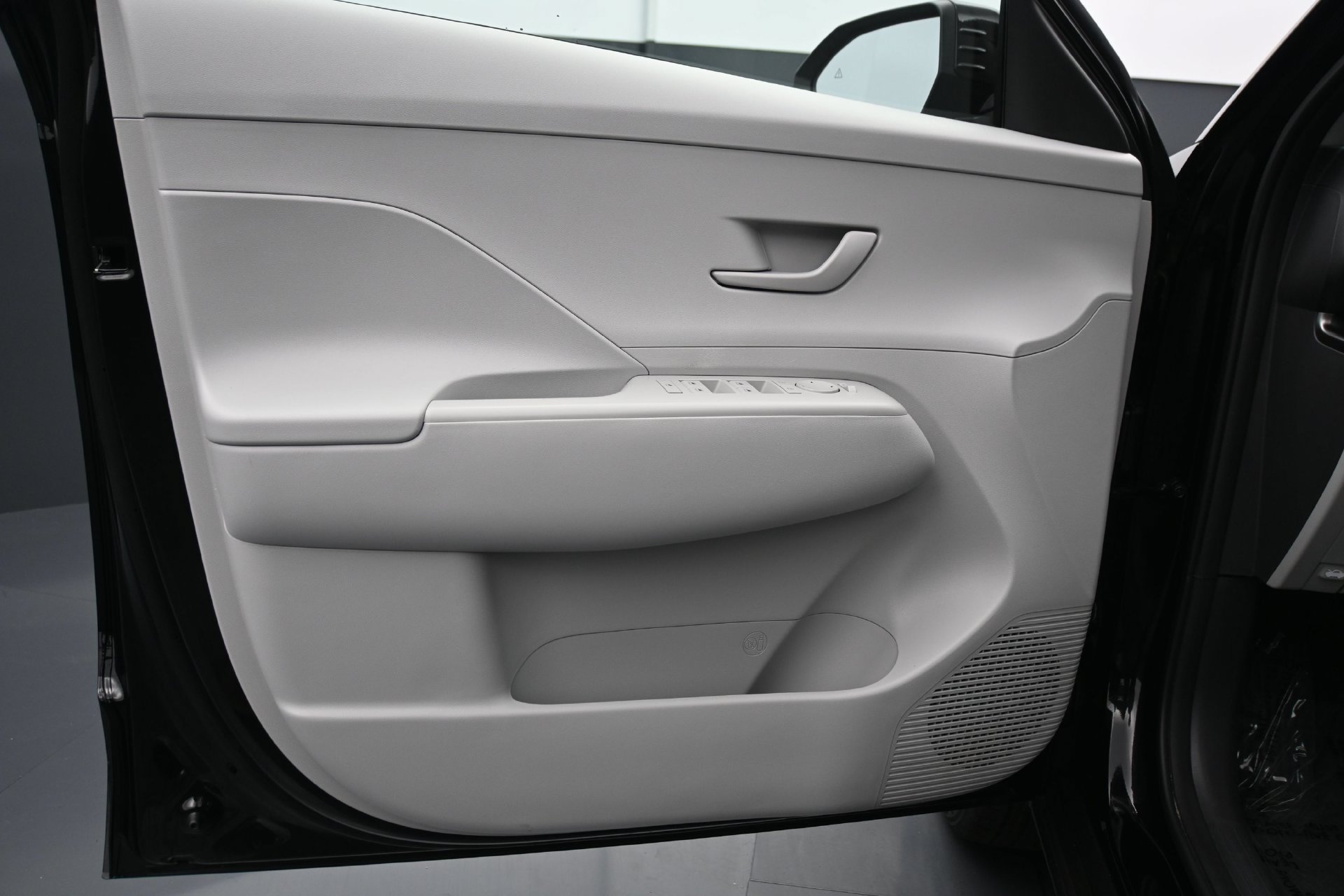 2024 Hyundai Kona SE - Photo 17