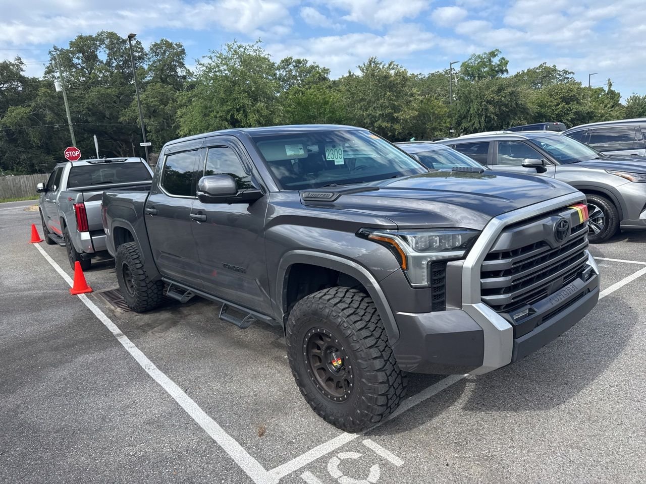 Used 2022  Toyota Limited image 2