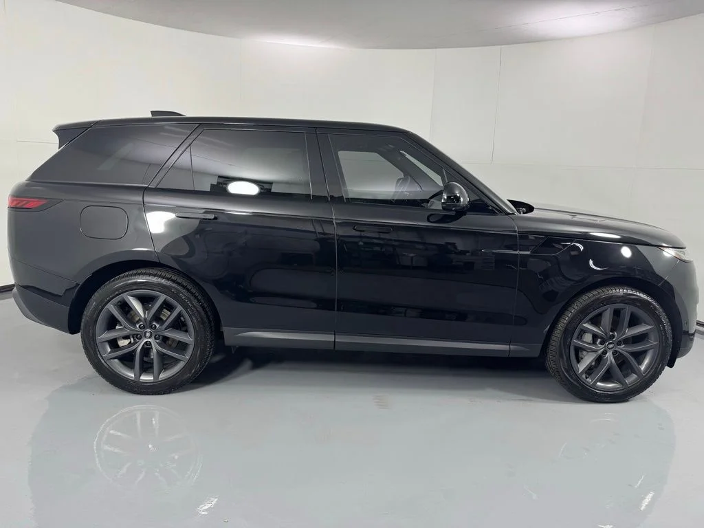 Certified Used 2025 Santorini Black Metallic Land Rover SE image 4