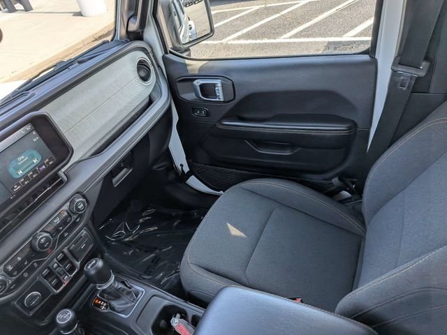 Used 2024 White Jeep Sahara image 16