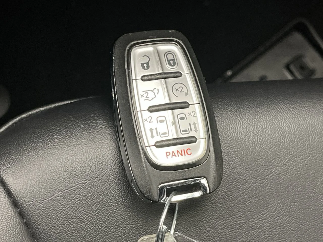Used 2025 Red Chrysler Select image 27