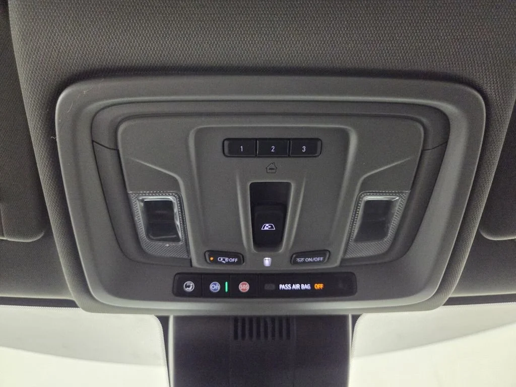Used 2024 Onyx Black GMC Denali image 15