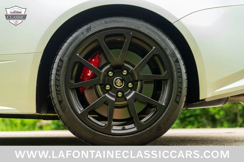 Used 2015 White Cadillac Base image 28