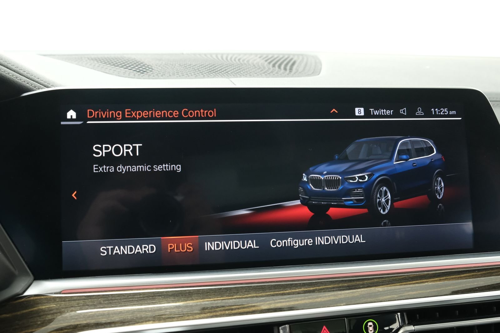 Used 2020 Tanzanite Blue II Metallic BMW xDrive40i image 15