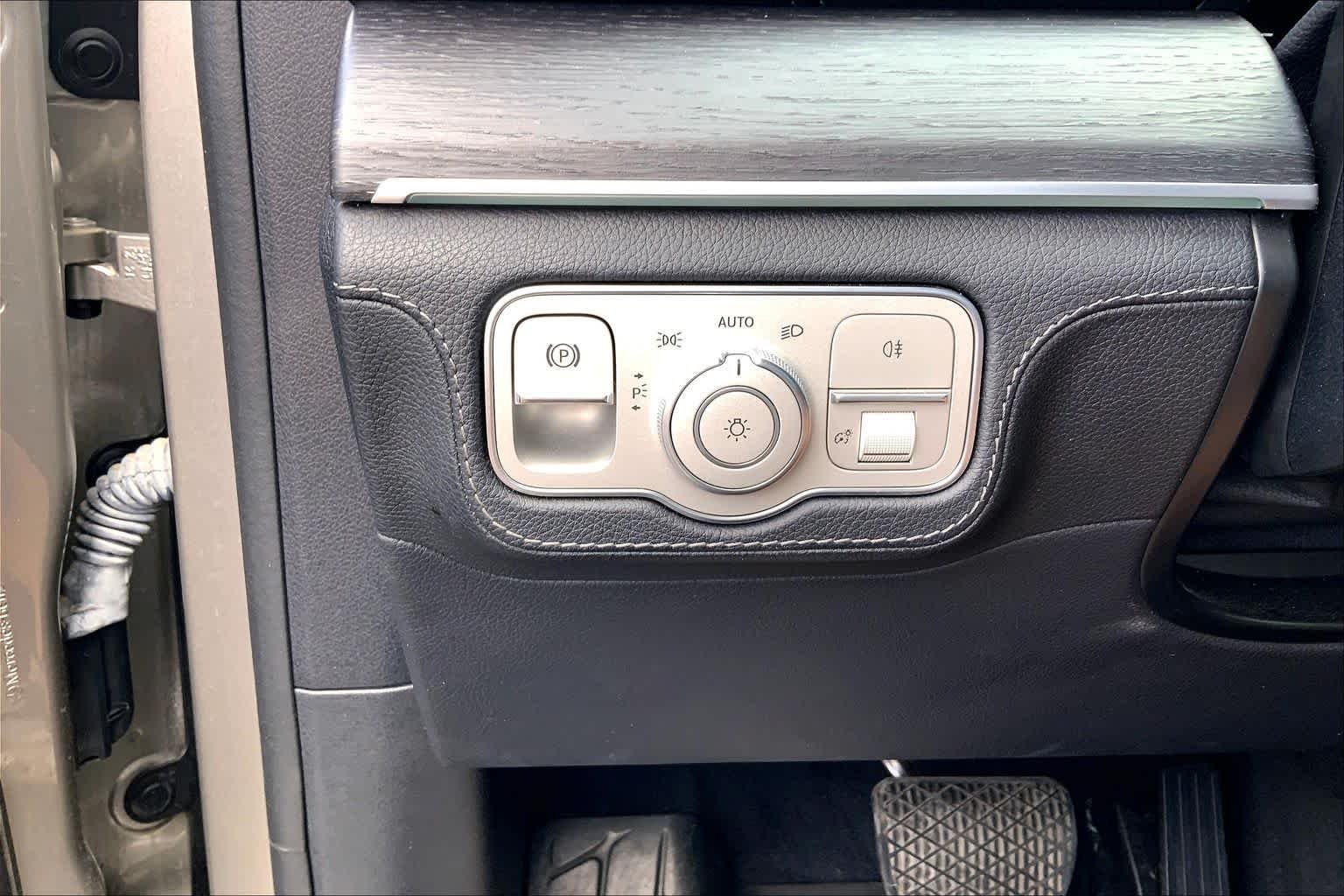 Used 2022 Mojave Silver Metallic Mercedes-Benz GLE 350 image 36