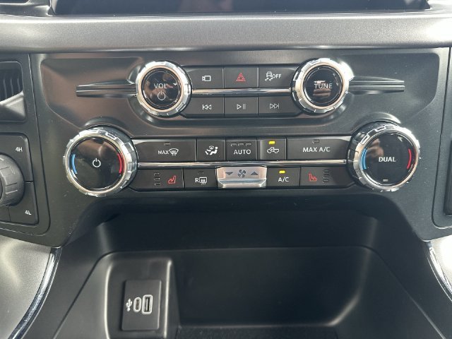 New 2026 Oxford White Ford XLT image 19
