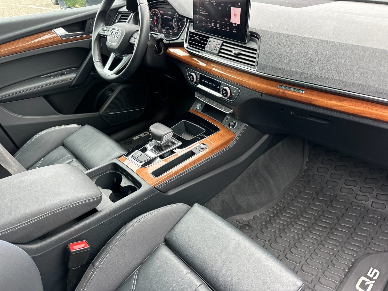 Used 2023 White Audi 55 Premium image 17