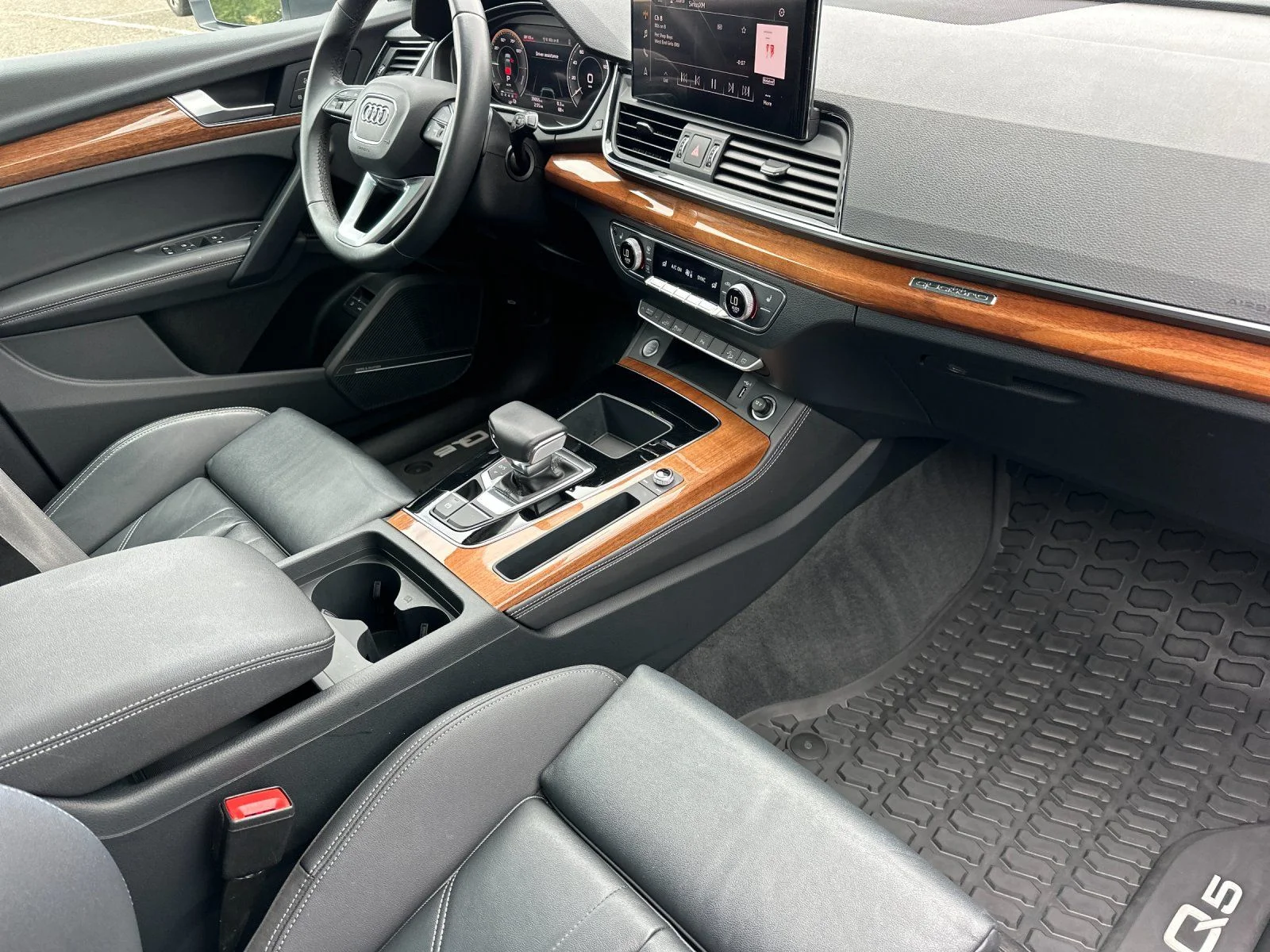 Used 2023 White Audi 55 Premium image 17