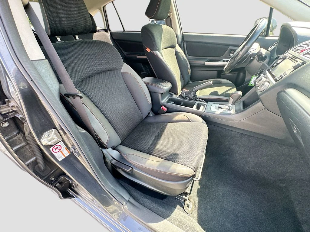 Used 2017 Gray Subaru 2.0i Premium image 32