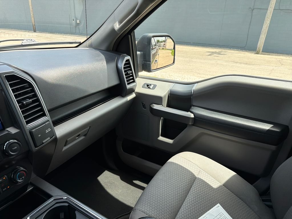 Used 2020 Stone Gray Metallic Ford XLT image 29