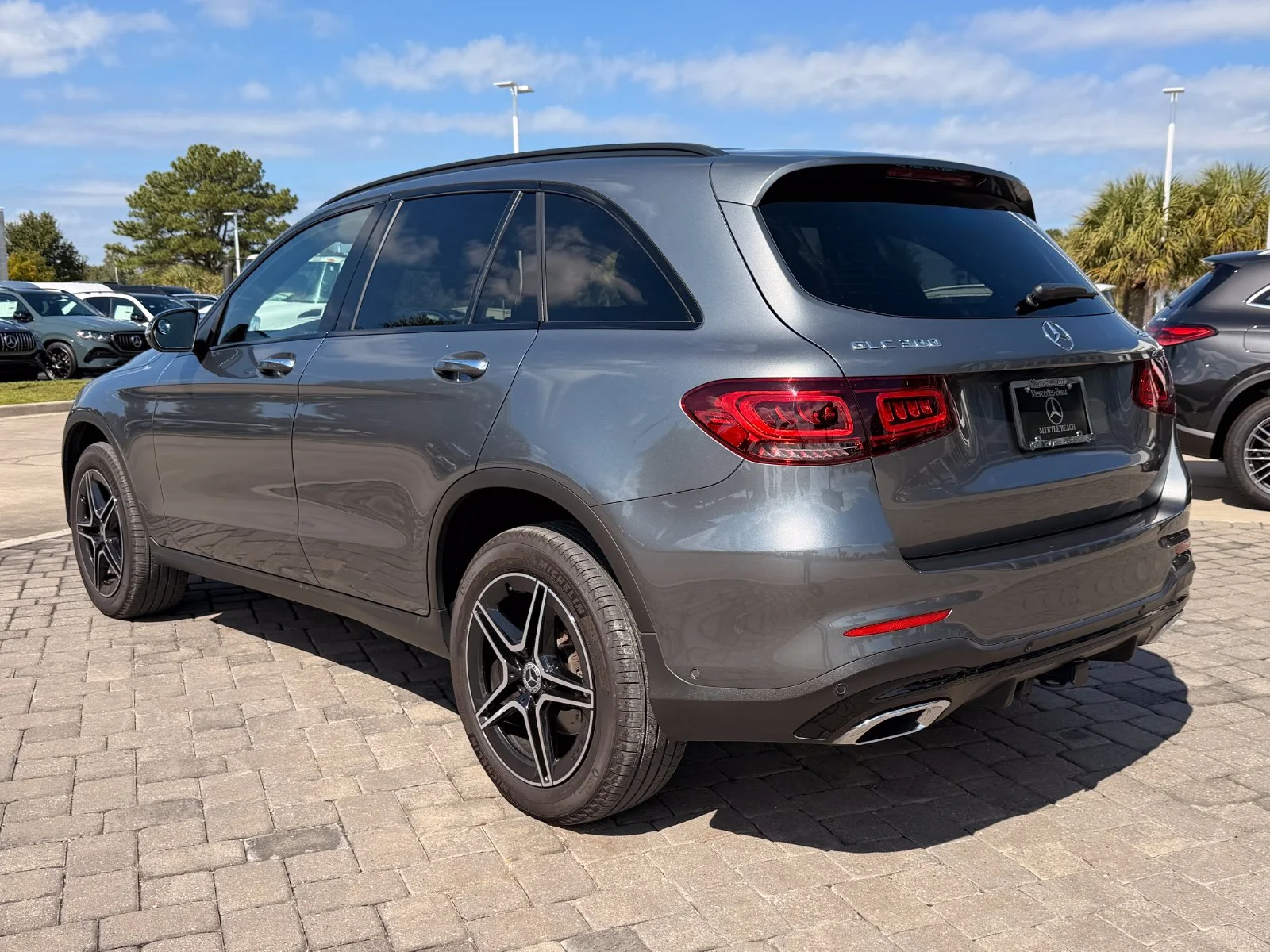 Used 2022 Selenite Gray Metallic Mercedes-Benz GLC 300 image 11