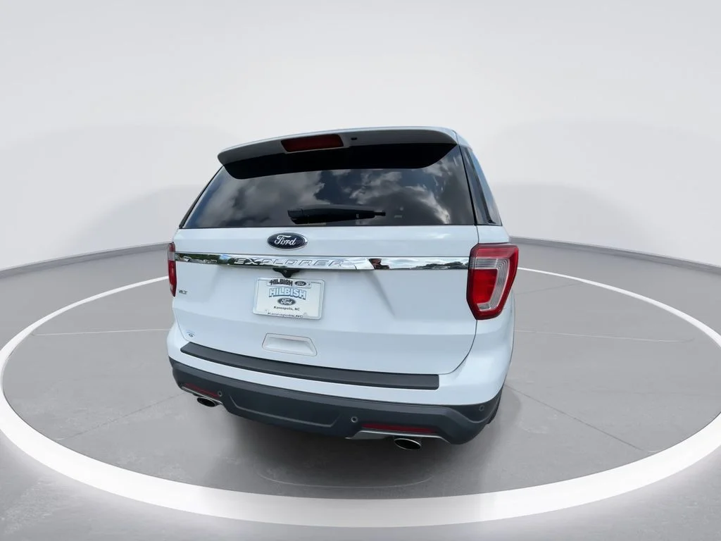 Used 2018 White Ford XLT image 7