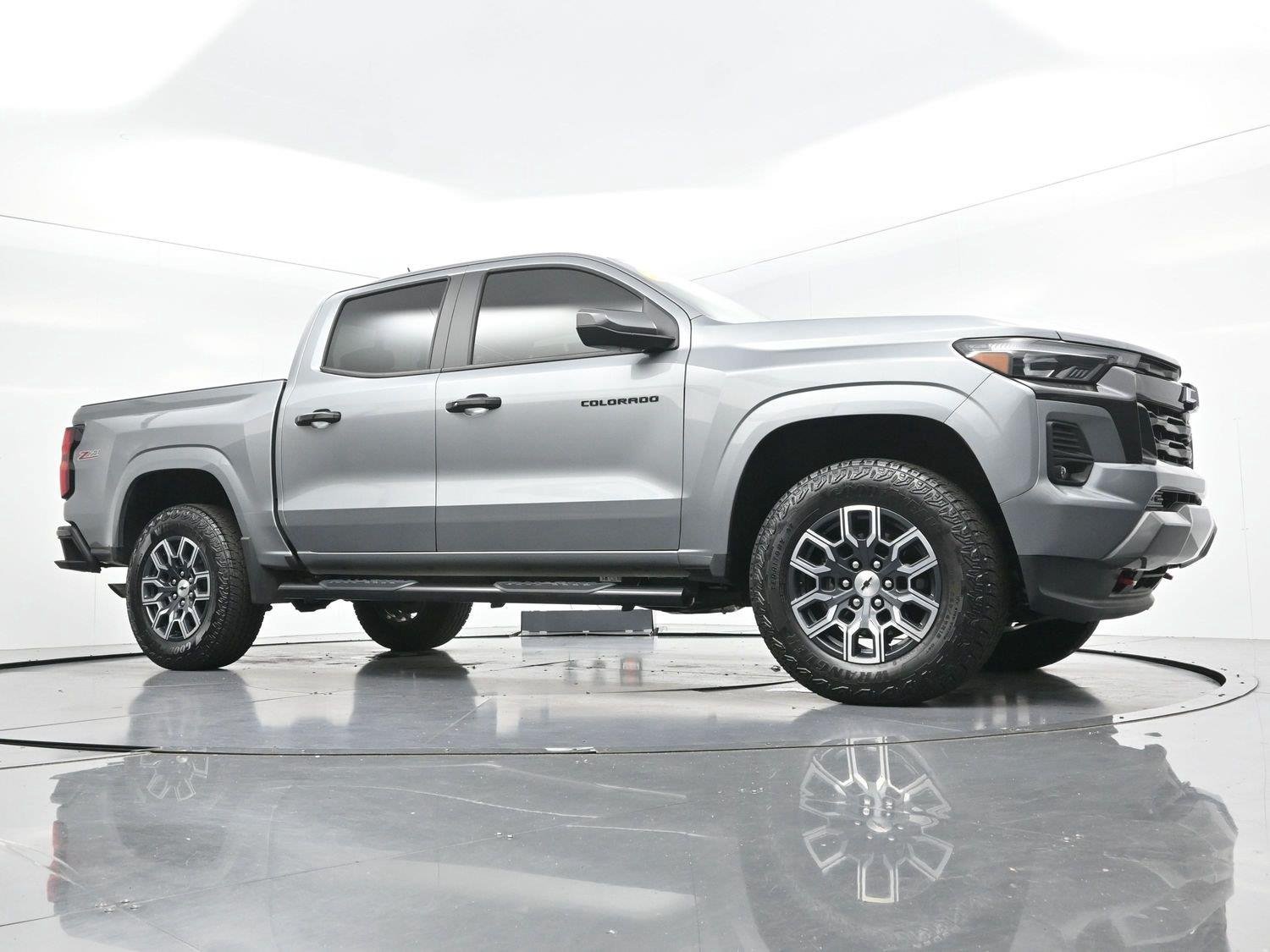 Used 2025 Sterling Gray Metallic Chevrolet Z71 image 42