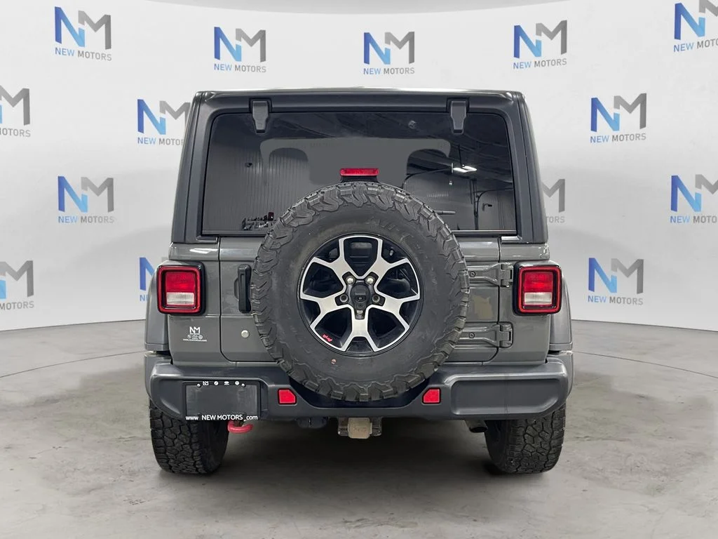 Used 2018 Gray Clearcoat Jeep Rubicon image 4
