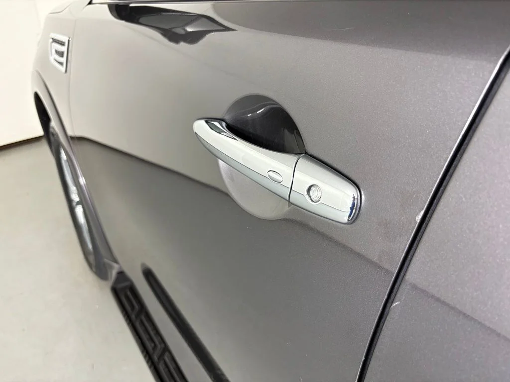 Used 2024 Gray INFINITI LUXE image 12
