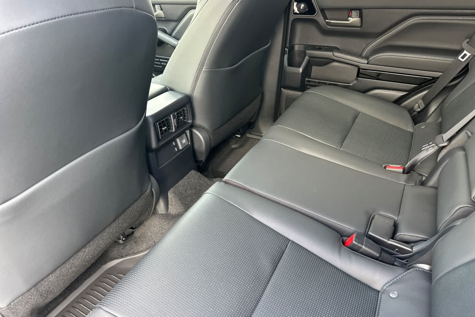 2026 Toyota 4Runner Limited - Photo 12