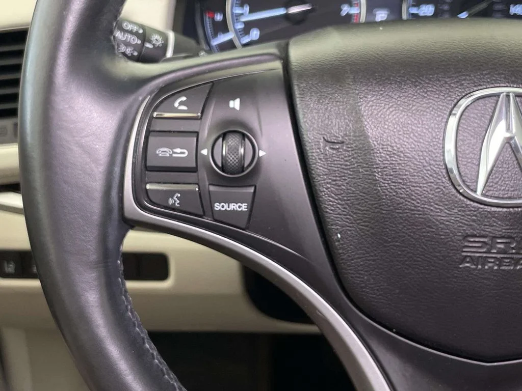 Used 2016 White Acura Base image 32