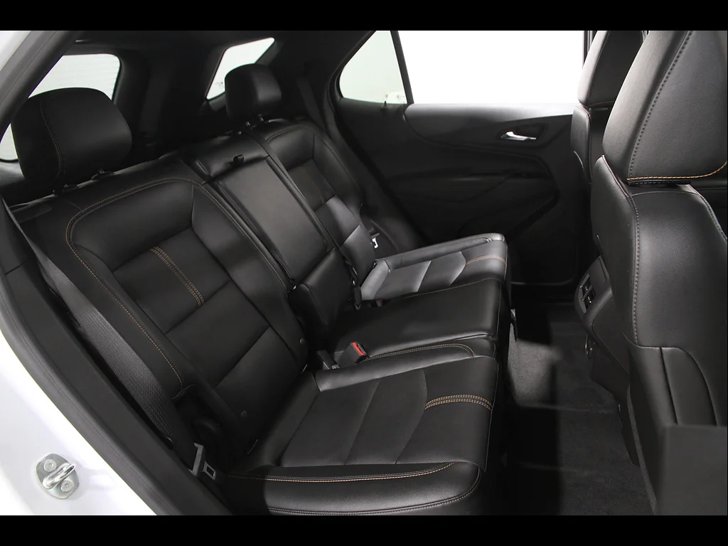 Used 2024 Iridescent Pearl Tricoat Chevrolet Premier image 17