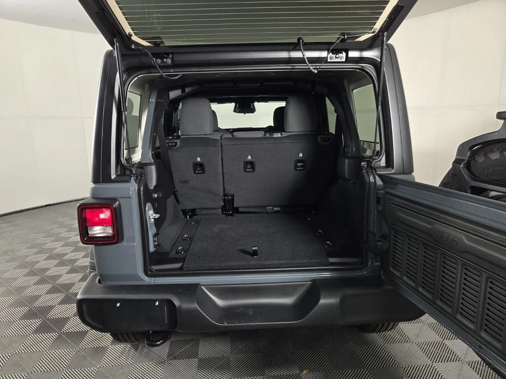 New 2026 Anvil Clear-Coat Exterior Paint Jeep Sport S image 20