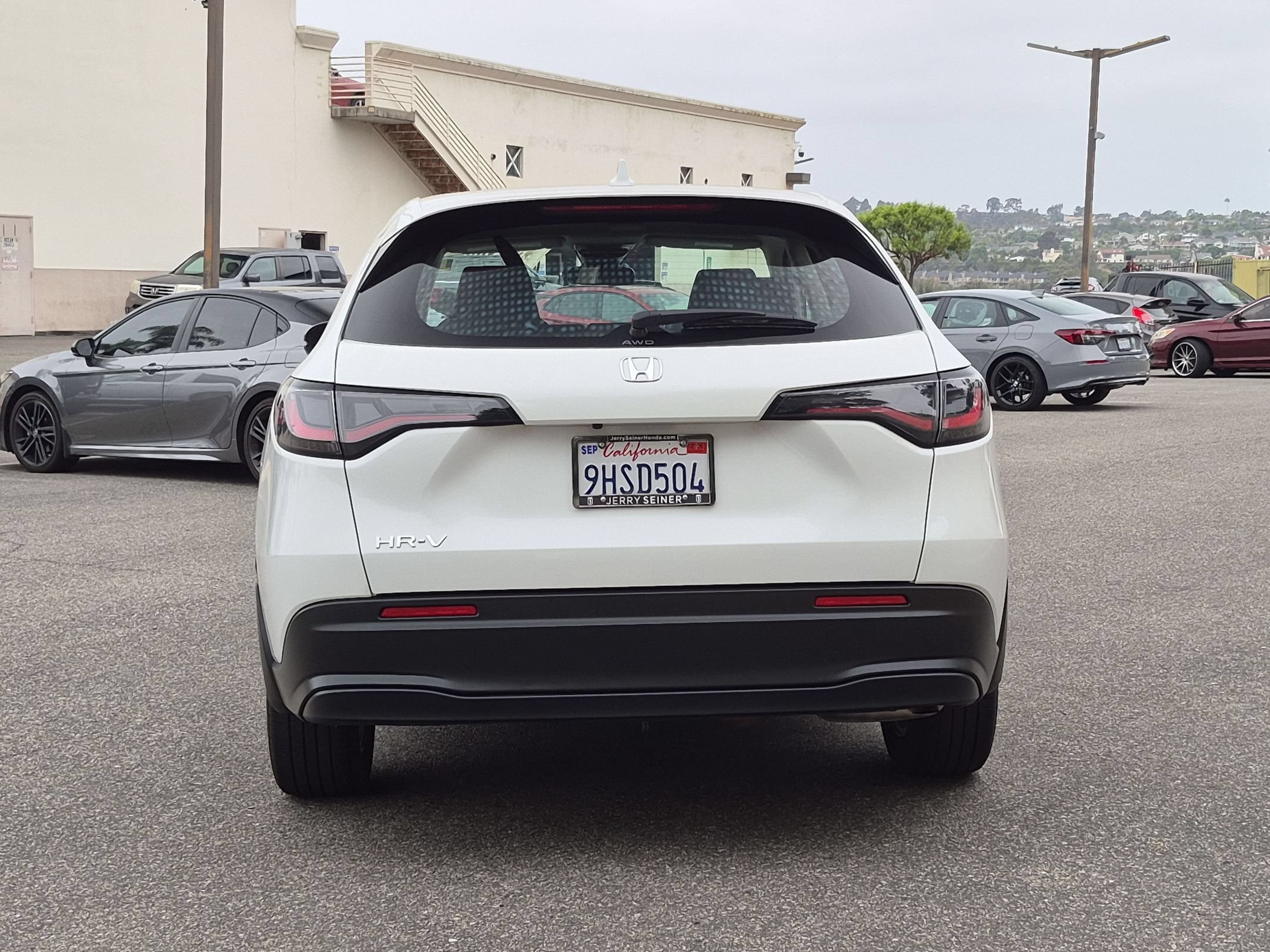 Used 2024 White Honda LX image 4