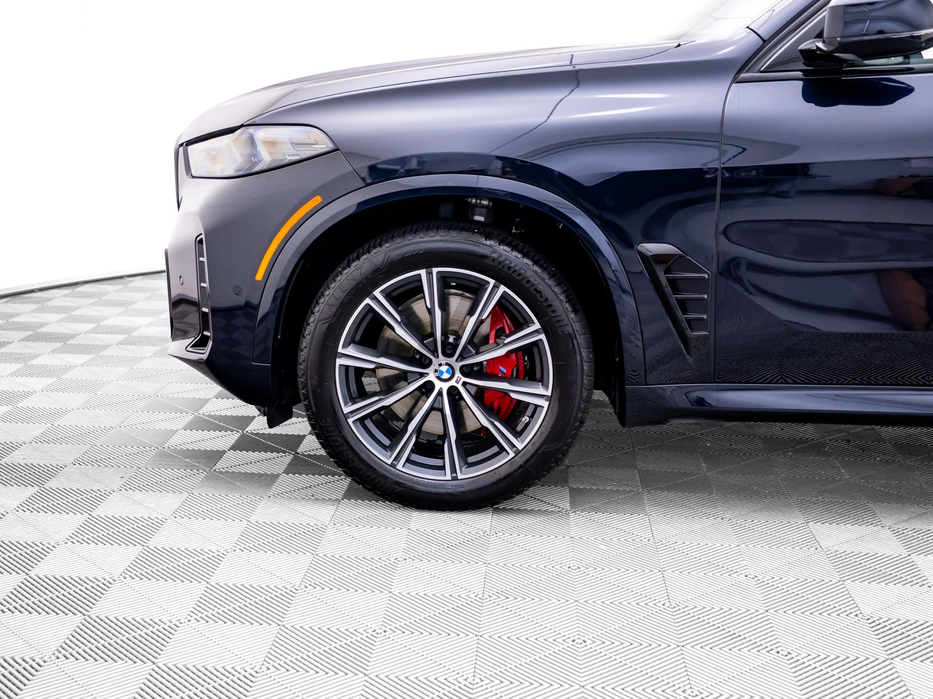 Used 2026 Black BMW xDrive40i image 35