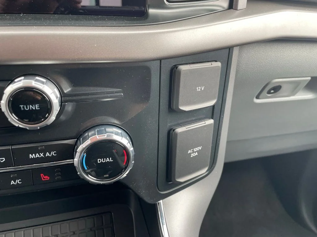 2025 Ford F-150 XLT - Photo 36