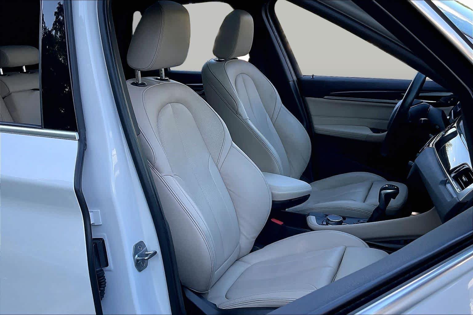 Used 2018 Mineral White Metallic BMW xDrive28i image 8