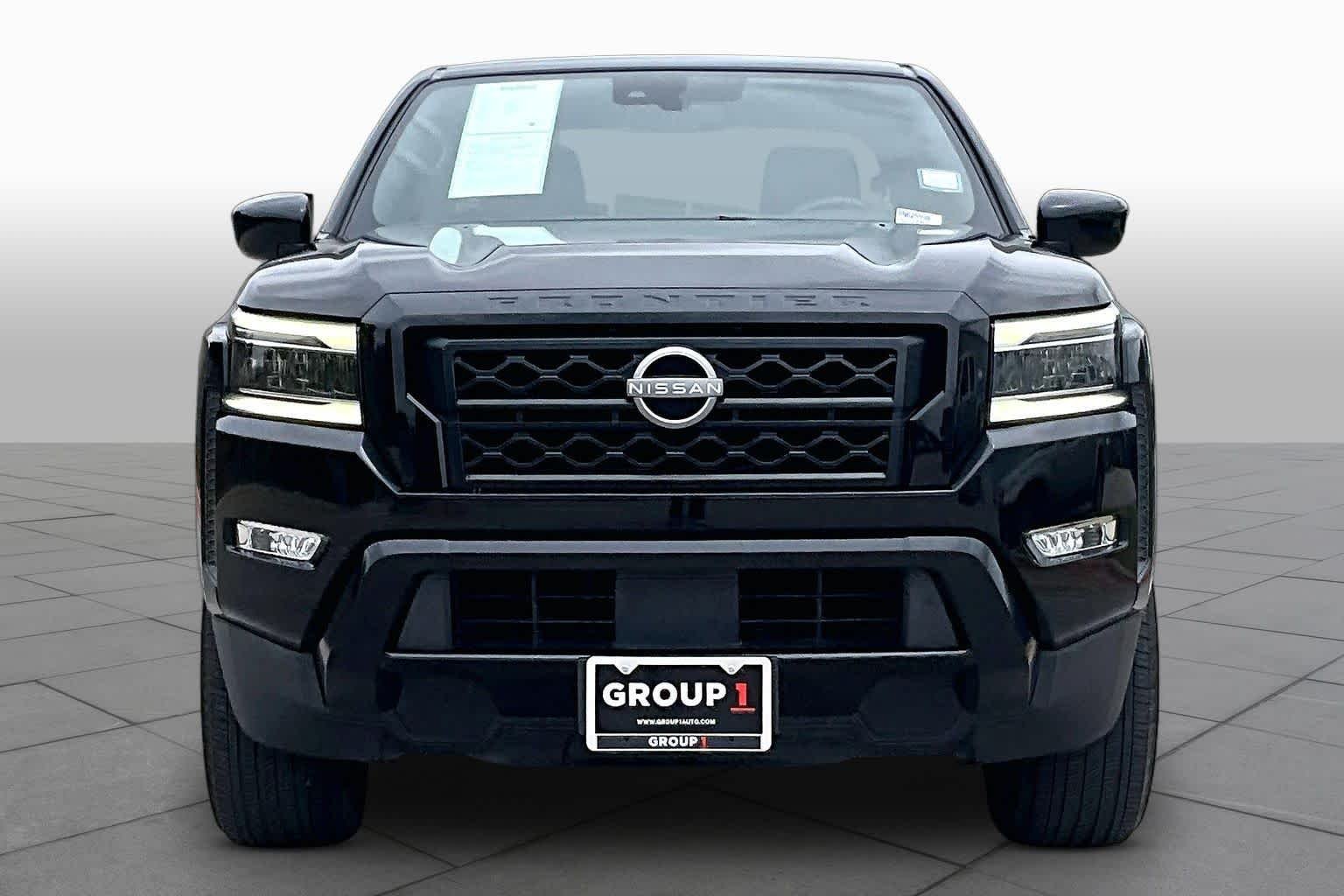 Used 2023 Super Black Nissan SV image 4