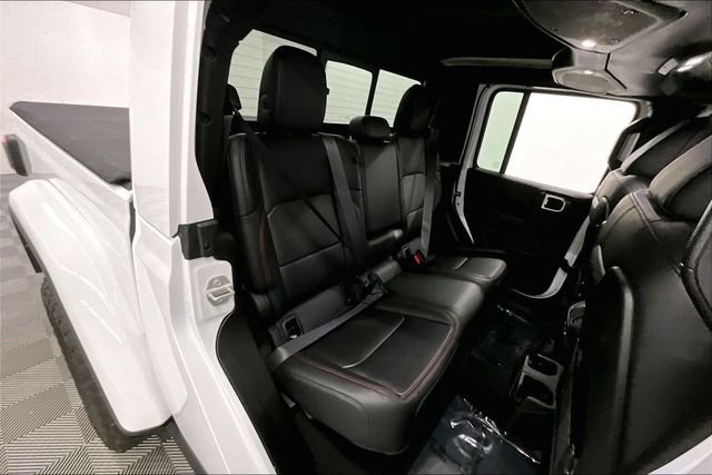 Used 2024 Bright White Clearcoat Jeep Rubicon image 24