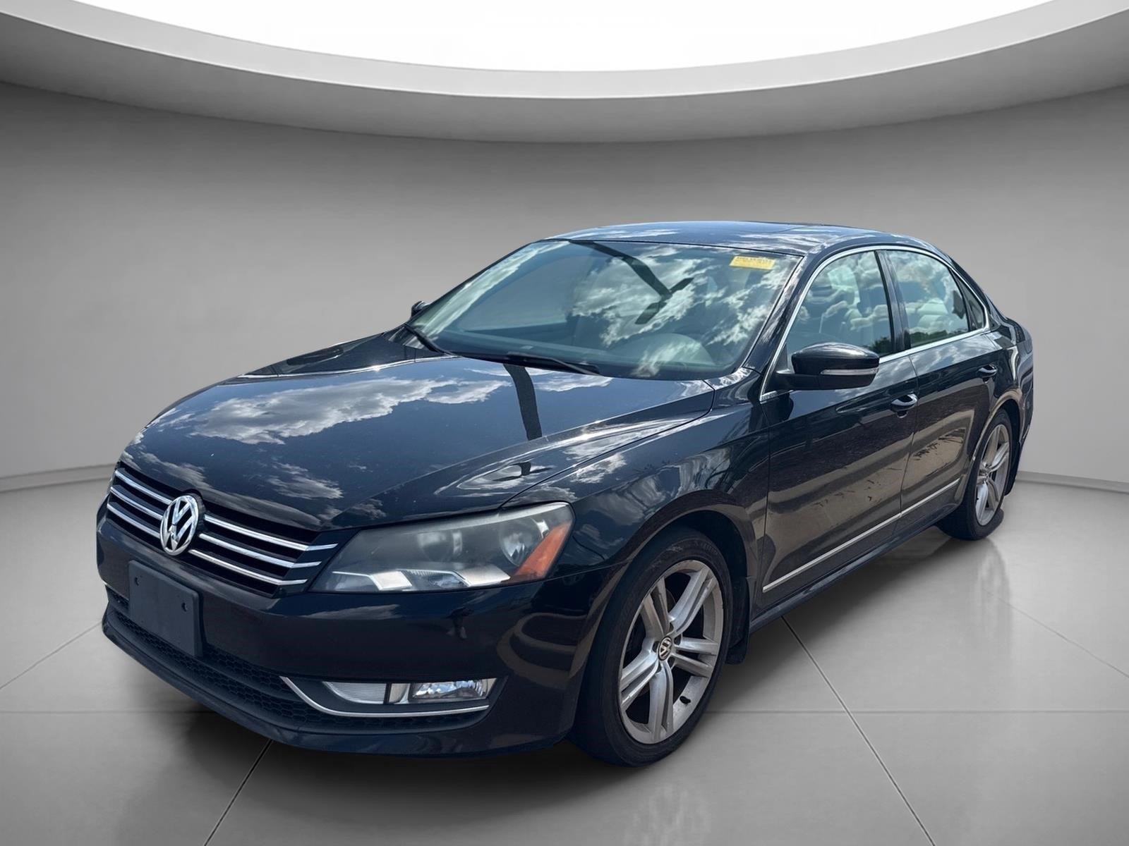 2015 Volkswagen Passat 1.8T SE W/Sunroof & Nav