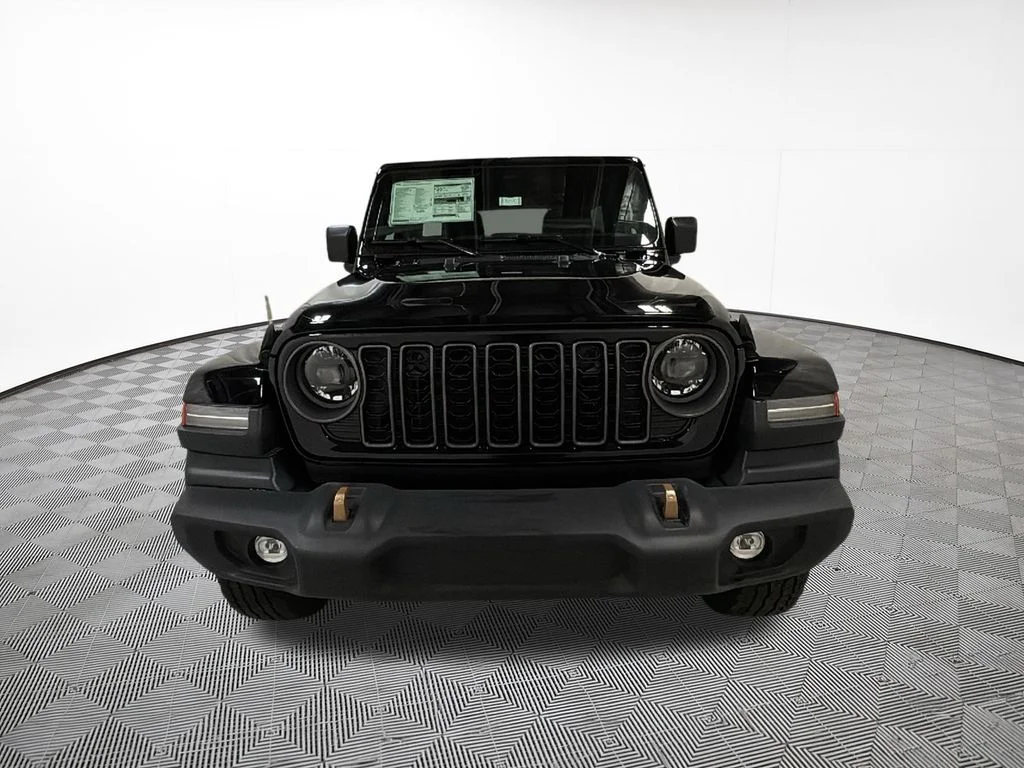 New 2026 Black Clear-Coat Exterior Paint Jeep 85th Anniversary Edition image 3