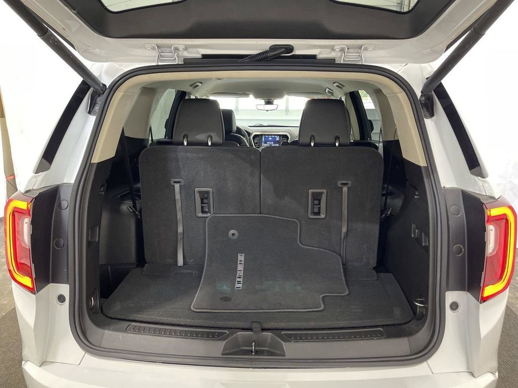 2023 GMC Acadia Denali - Photo 14