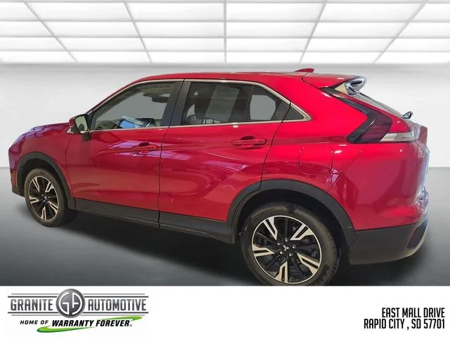 Used 2025 Red Mitsubishi SE image 4