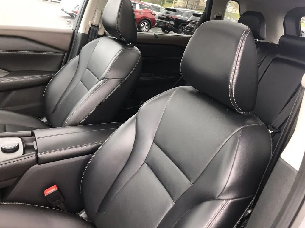 Used 2023 Gray Nissan SL image 11